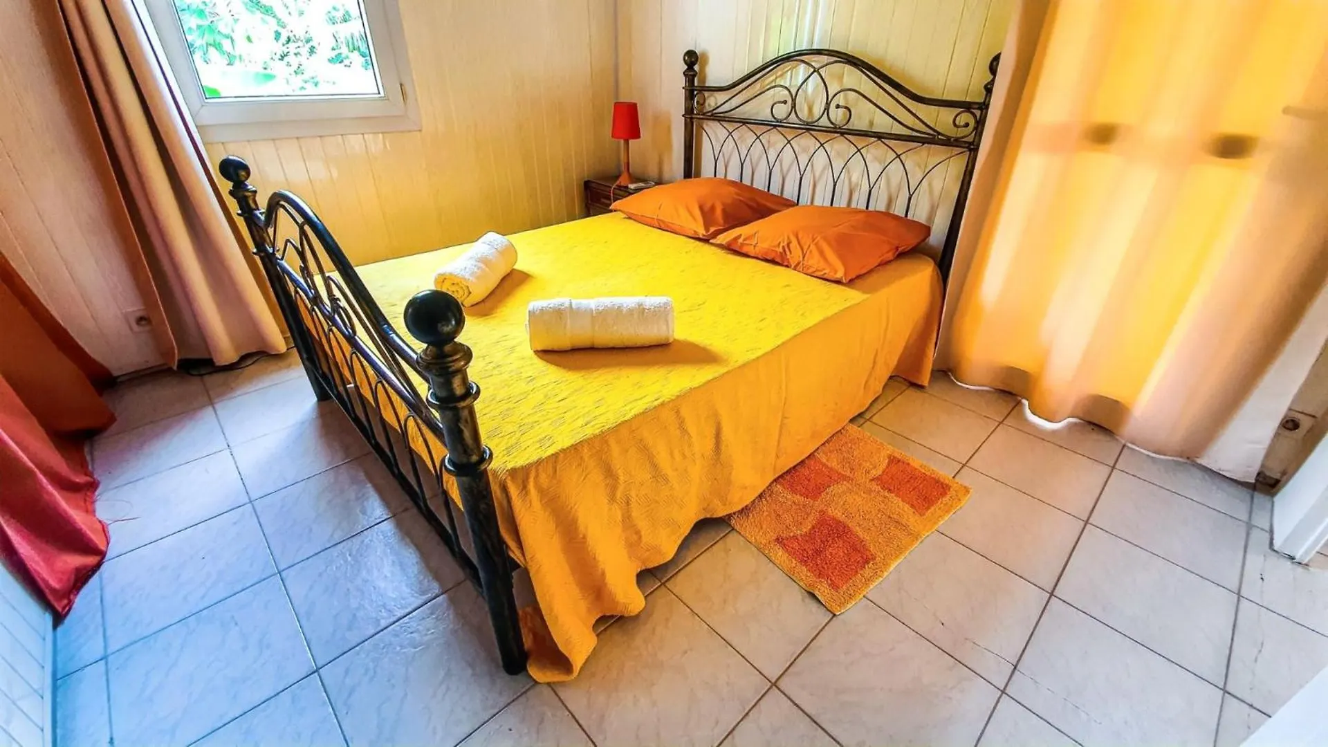 Ferienhaus Bungalow Confortable A Bouillante Avec Vue Sur La Mer