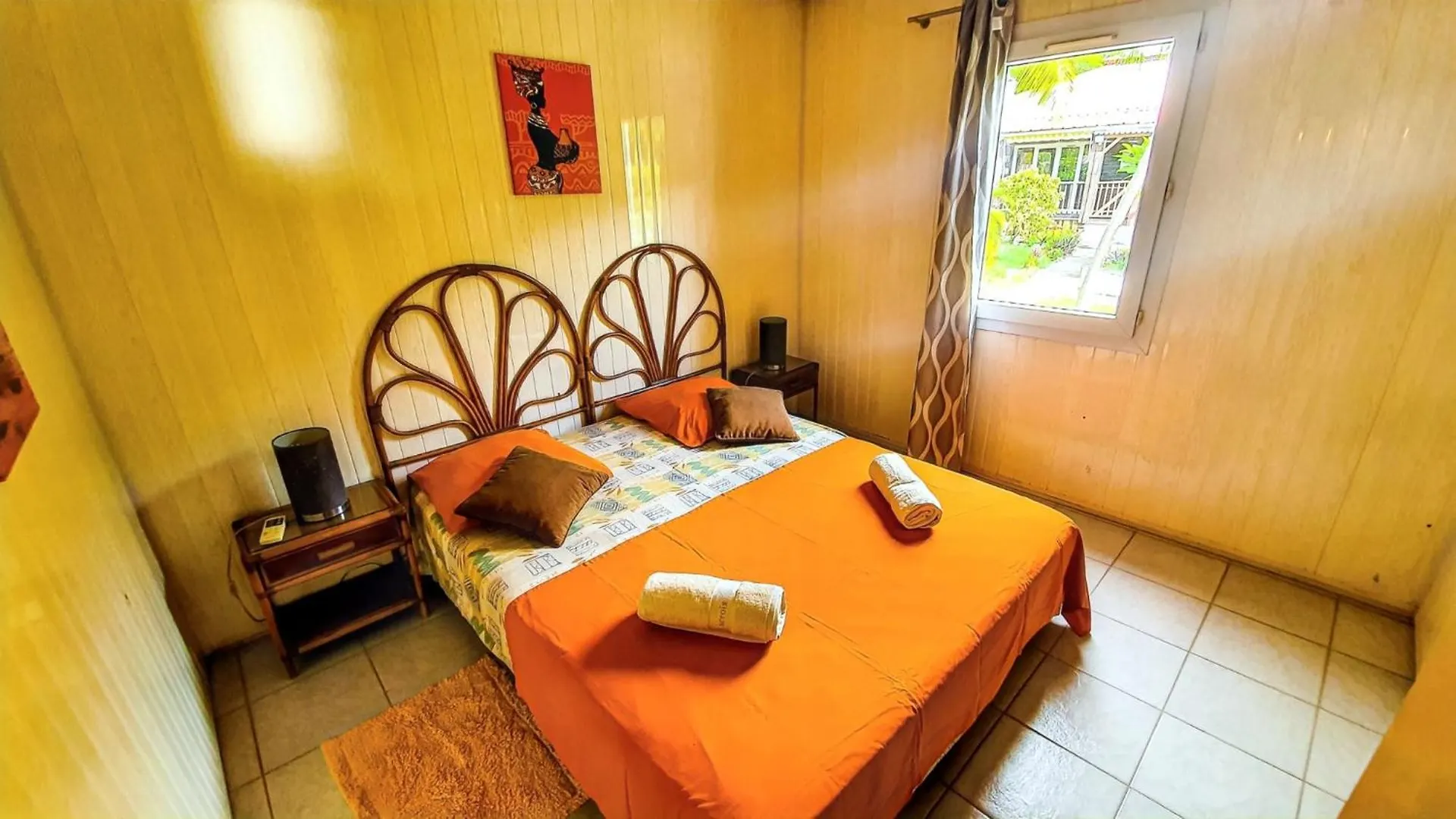 Hébergement de vacances Bungalow de 2 chambres a Bouillante a 100 m de la plage avec vue sur la mer jardin amenage et wifi